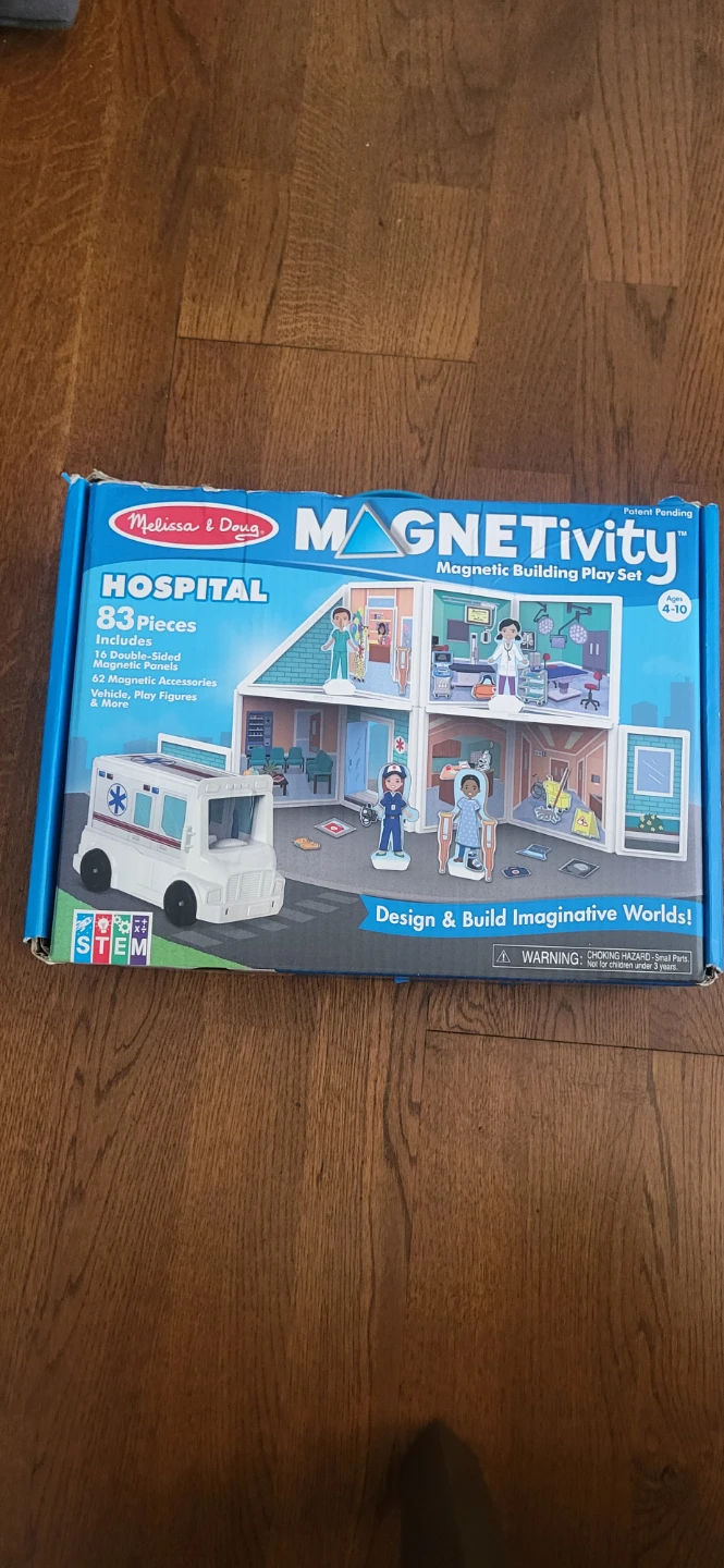 Melissa & Doug MAGNETivity Hospital Magnetic Building Play Set