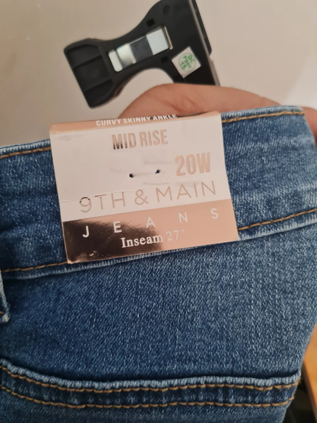 9th & Main Mid Rise Curvy Skinny Ankle Jeans