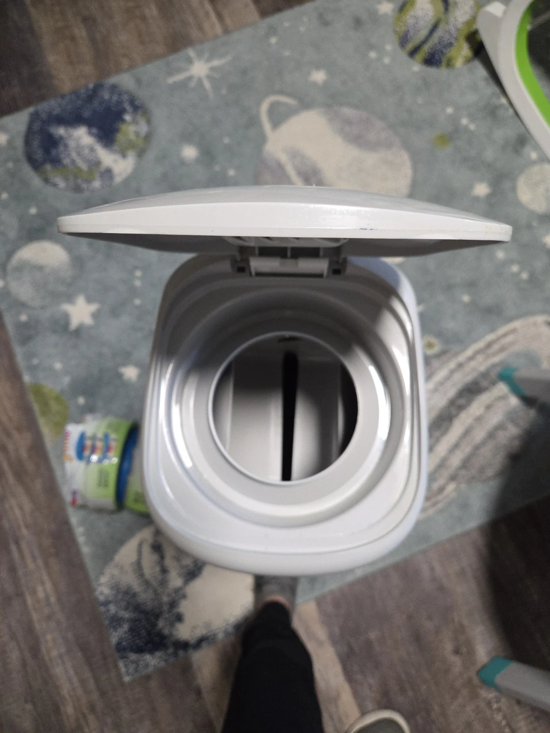 Diaper Genie with 4 refills - photo 2