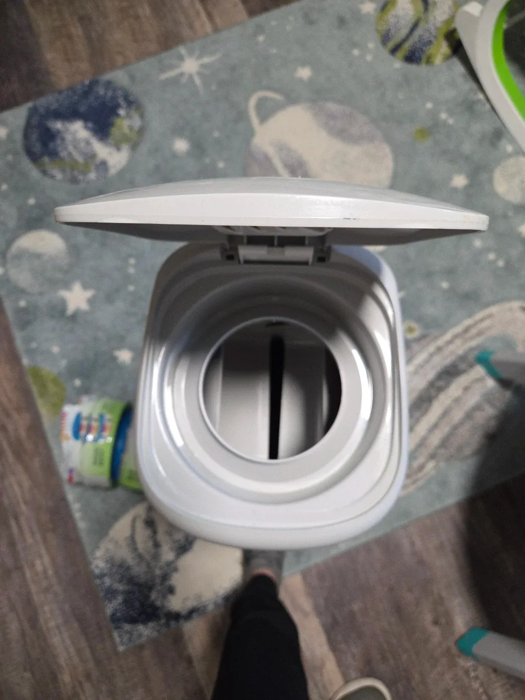 Diaper Genie with 4 refills - photo 2