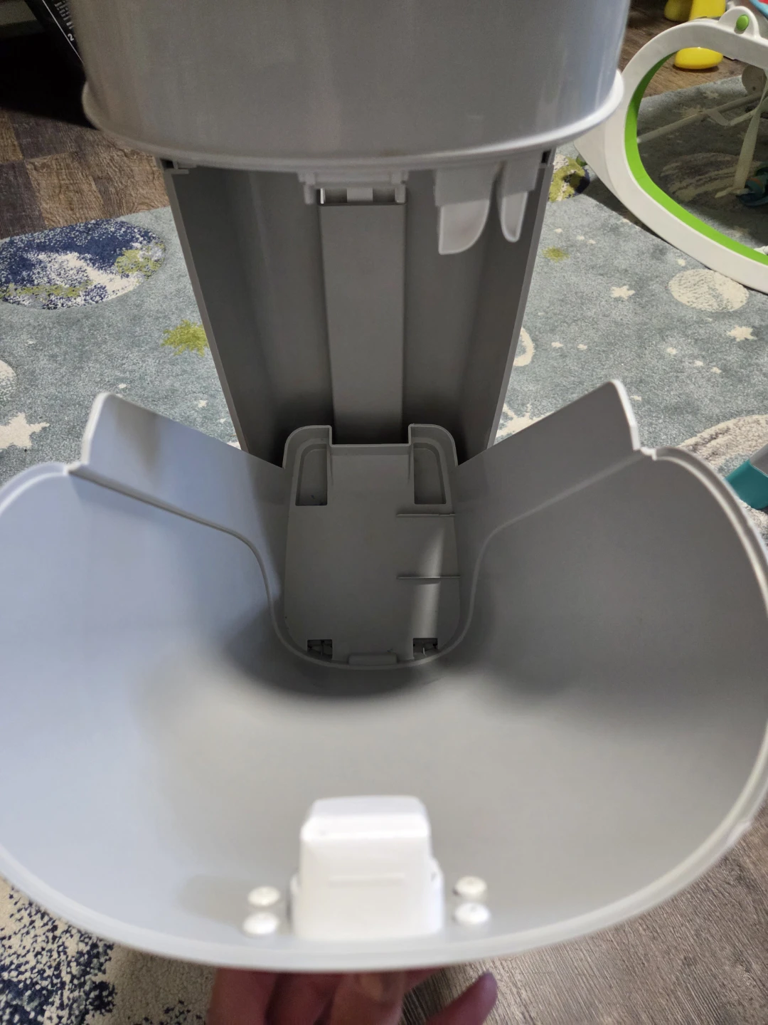 Diaper Genie with 4 refills - photo 4