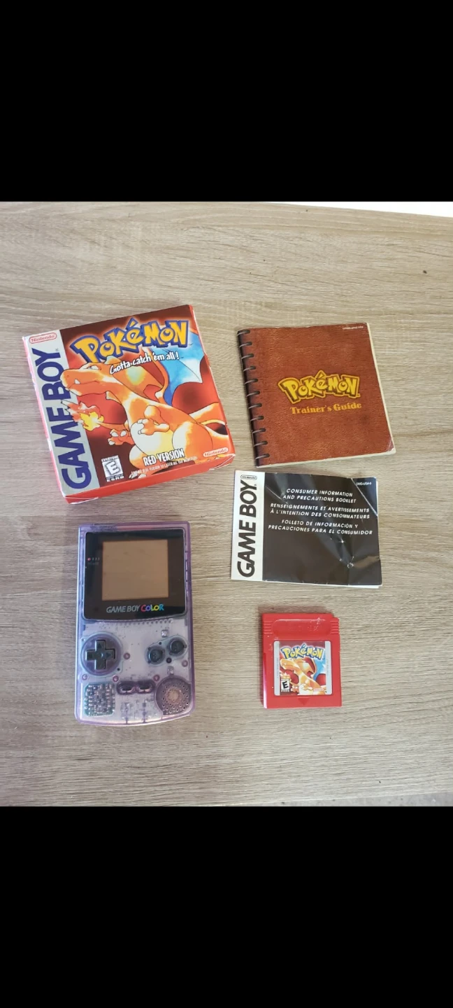 Nintendo Game Boy Color - Pokémon Red Version Bundle