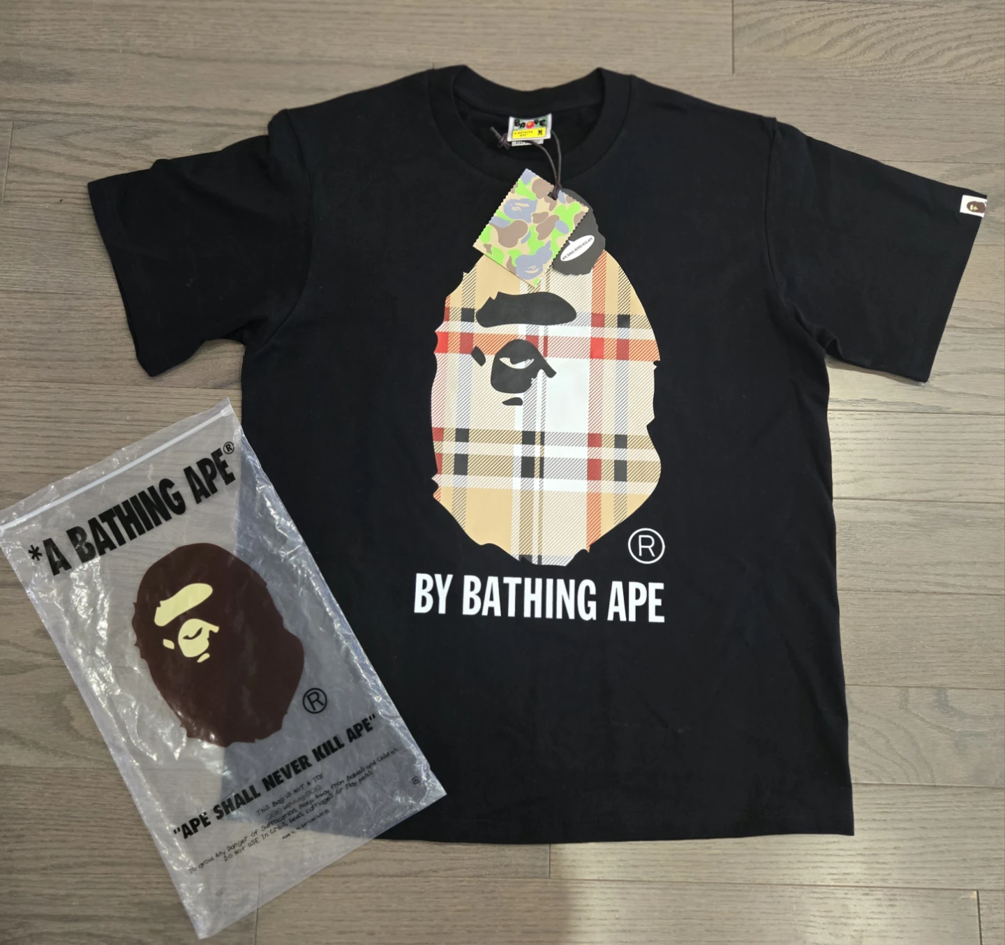 Bape T shirt Medium and Essentials shorts Small. - photo 3