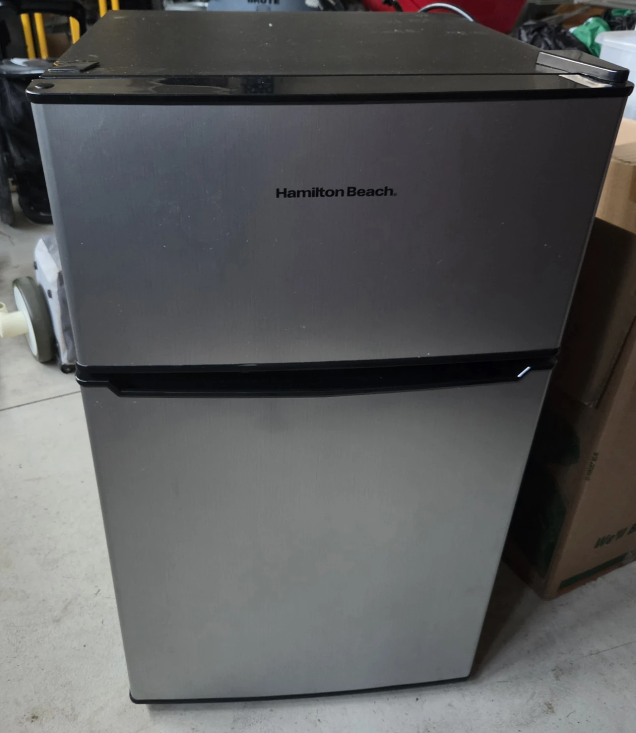 Hamilton Beach Mini Fridge