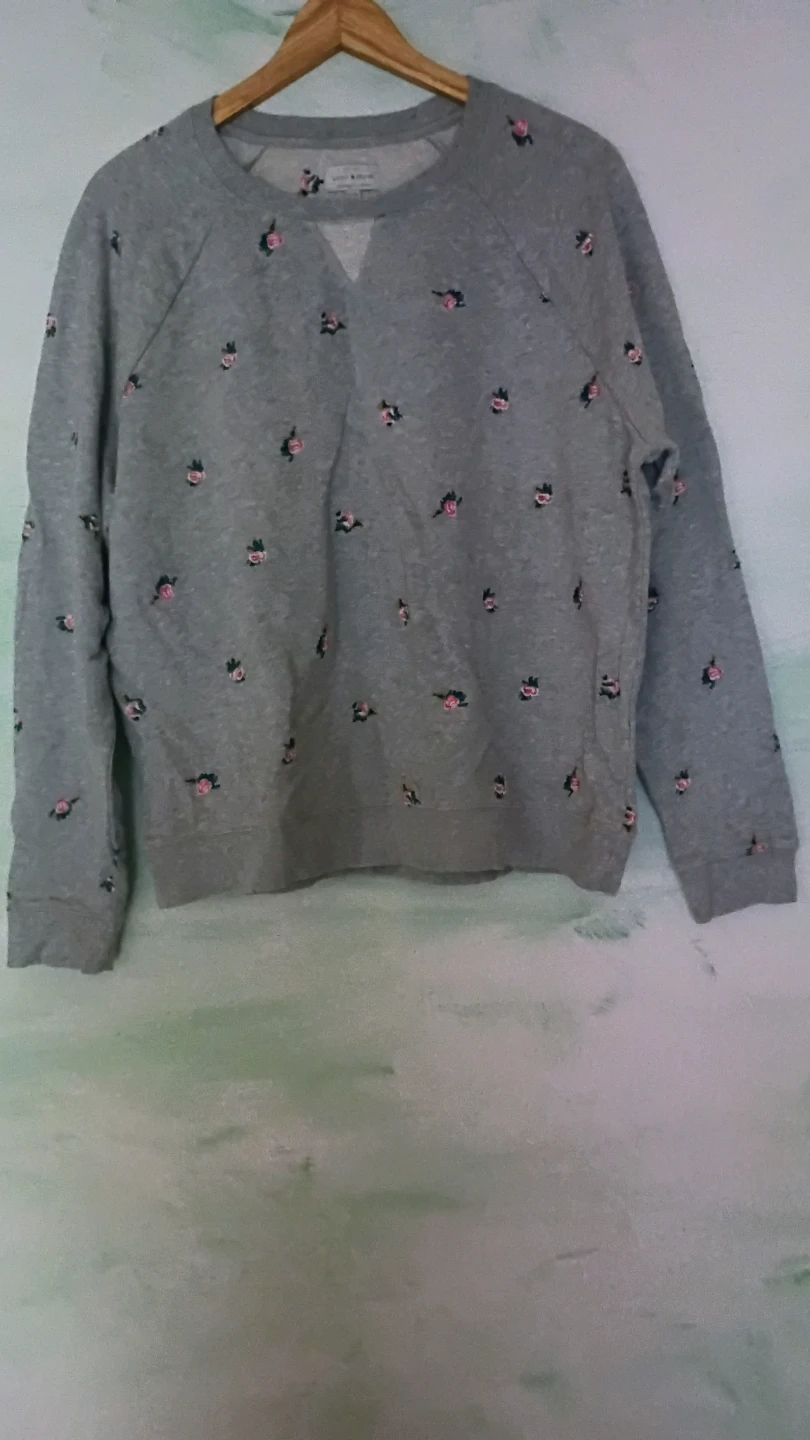 Gray Floral Crewneck Sweatshirt