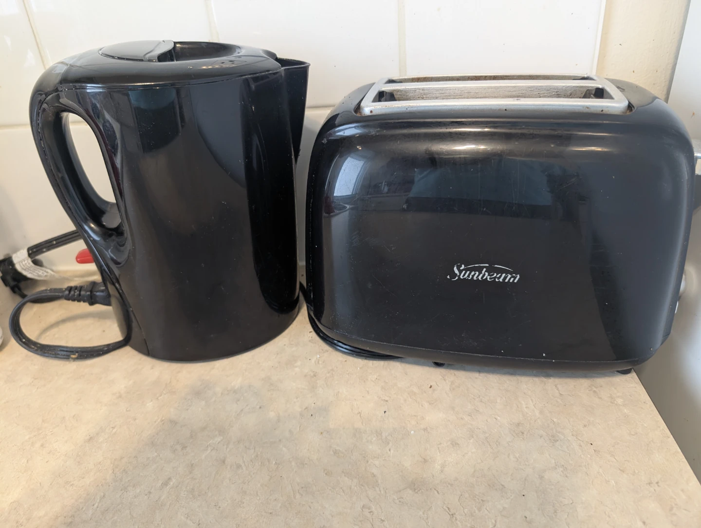 Sunbeam Toaster and Black Kettle