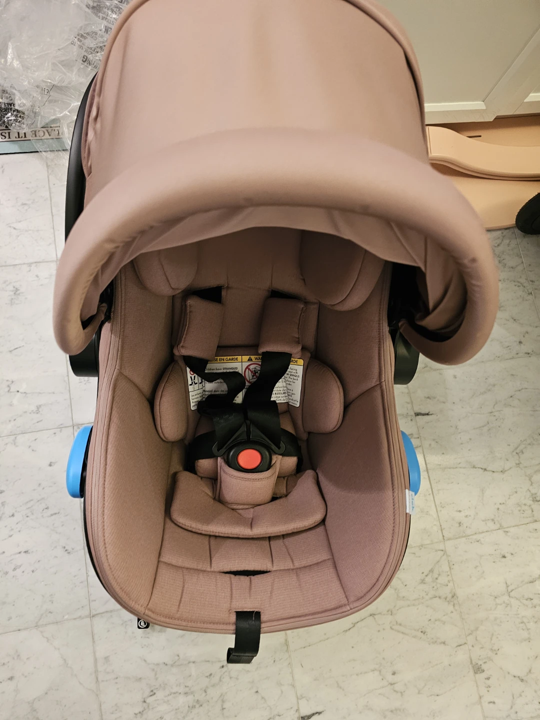 Clek Liing infant car seat with base and 7am winter cover - photo 2