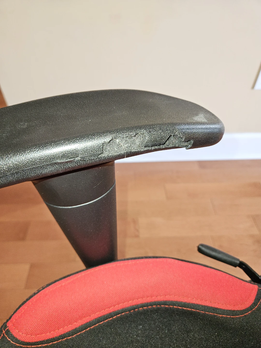 Red and Black Gaming Chair - photo 5