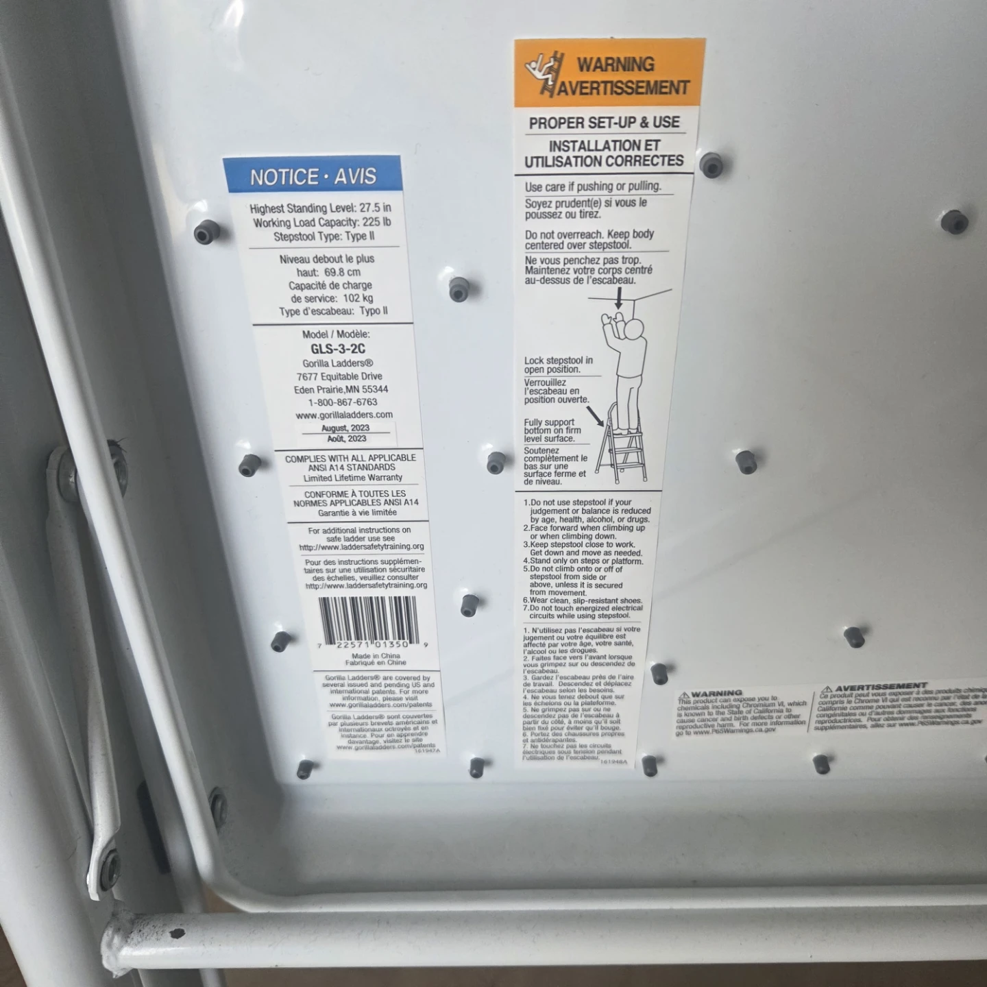 Gorilla Ladders 3-Step Stepstool GLS-3-2C