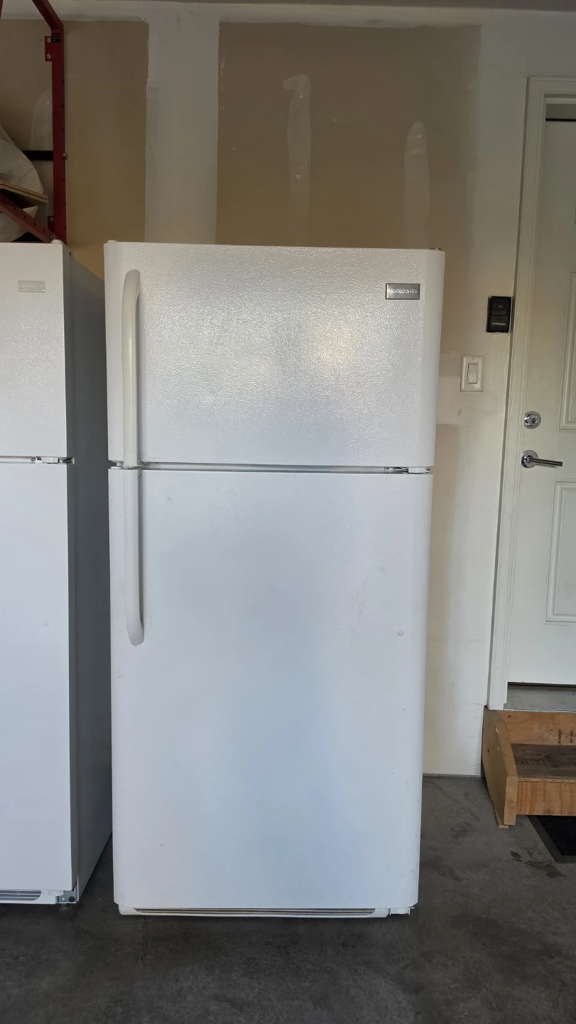 Frigidaire White Top Freezer Refrigerator