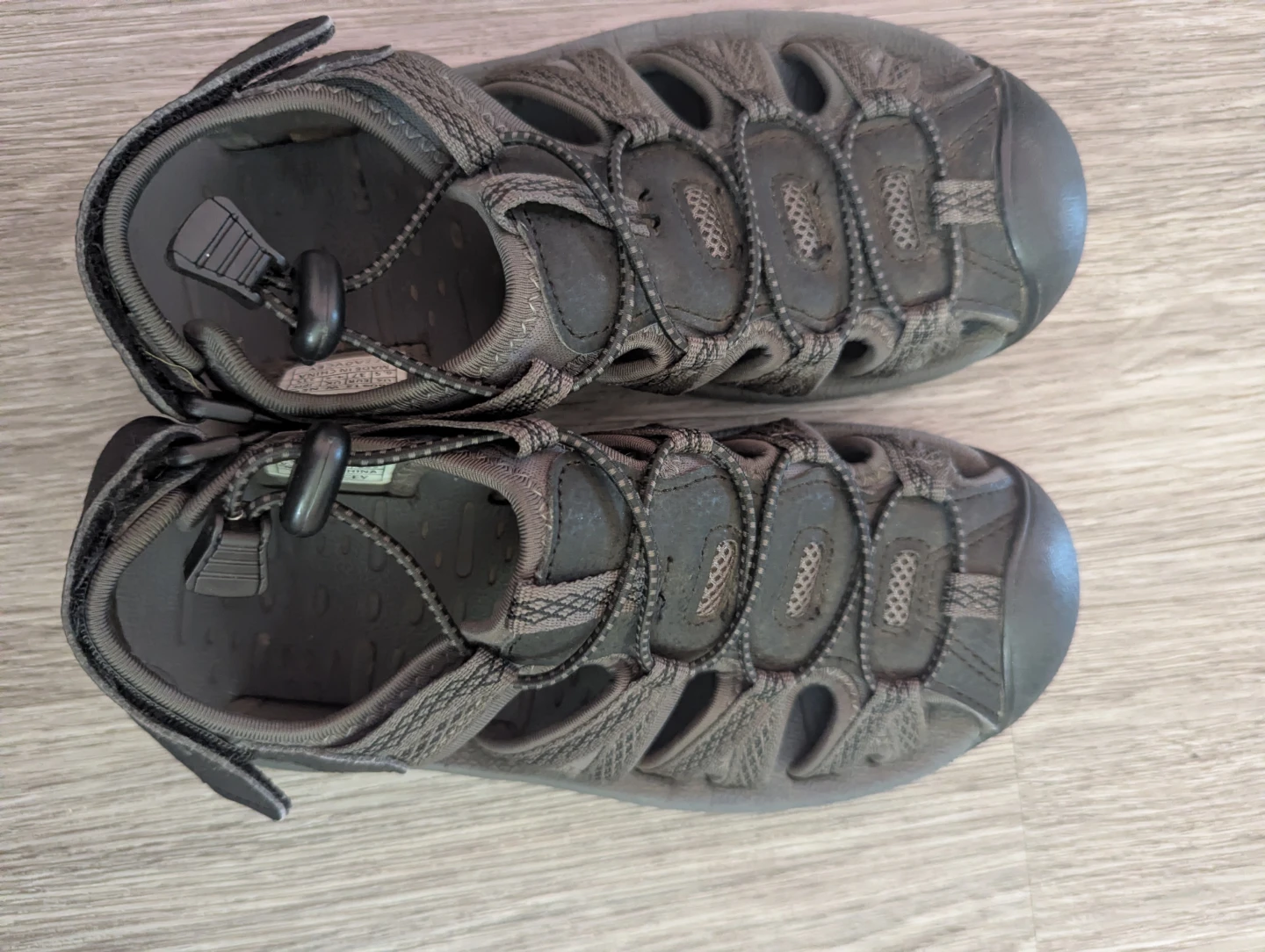 KEEN Water Sandals size 6.5