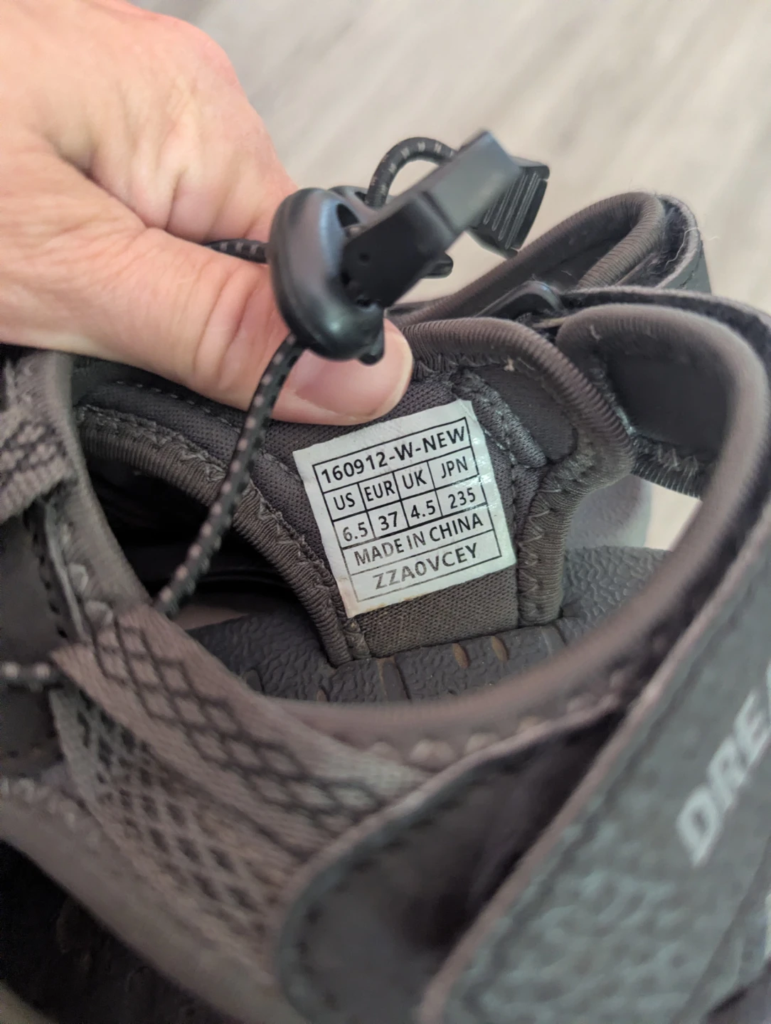 KEEN Water Sandals size 6.5 - photo 2