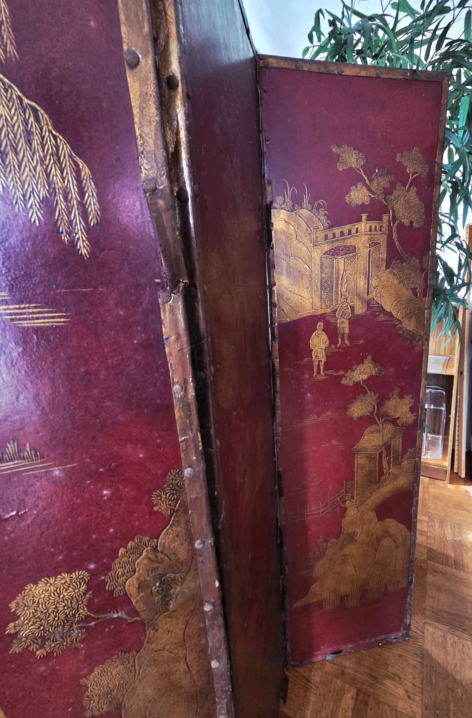 Antique Crimson Red & Gold Room Divider - photo 5