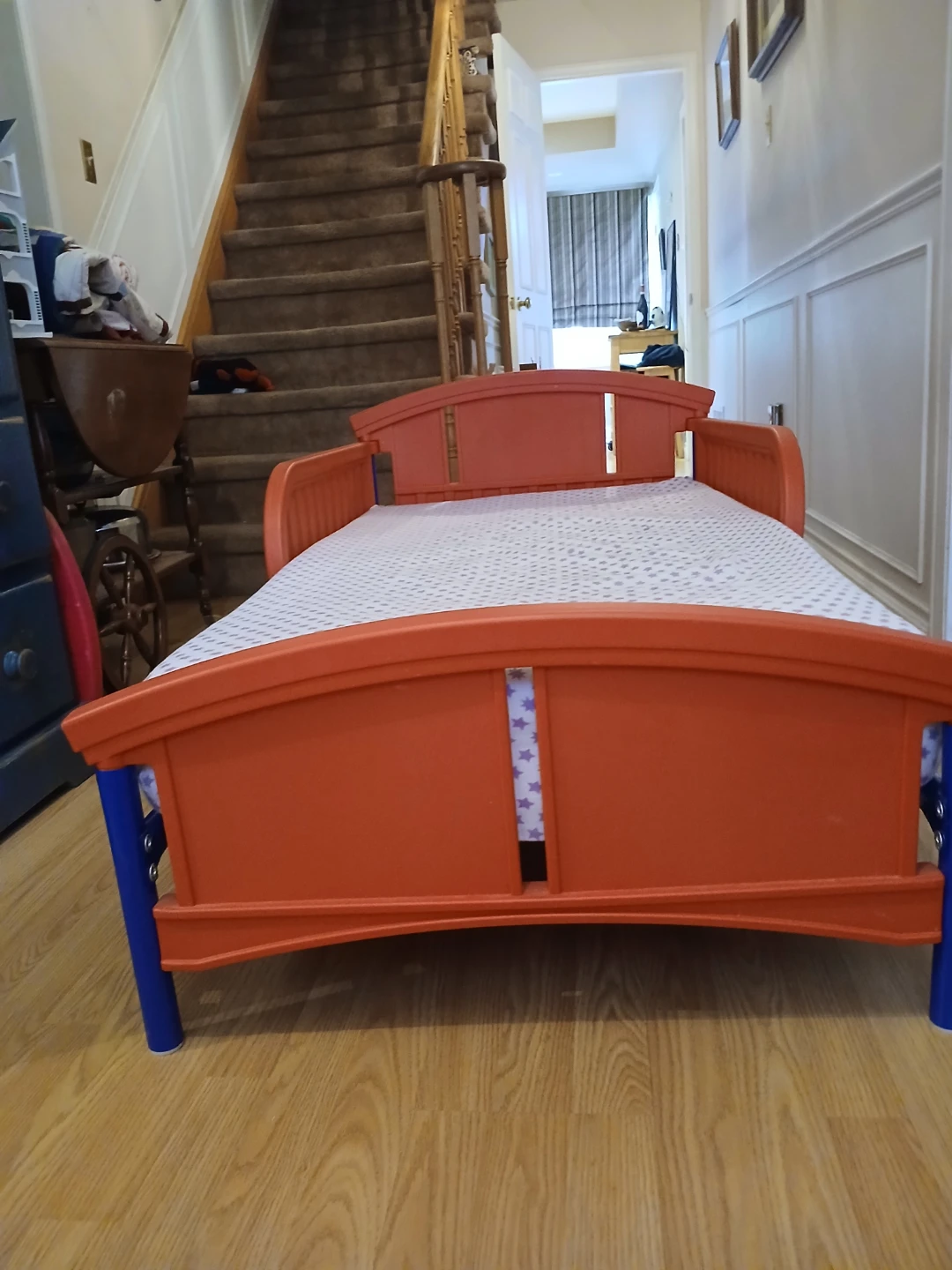 TODDLER BED