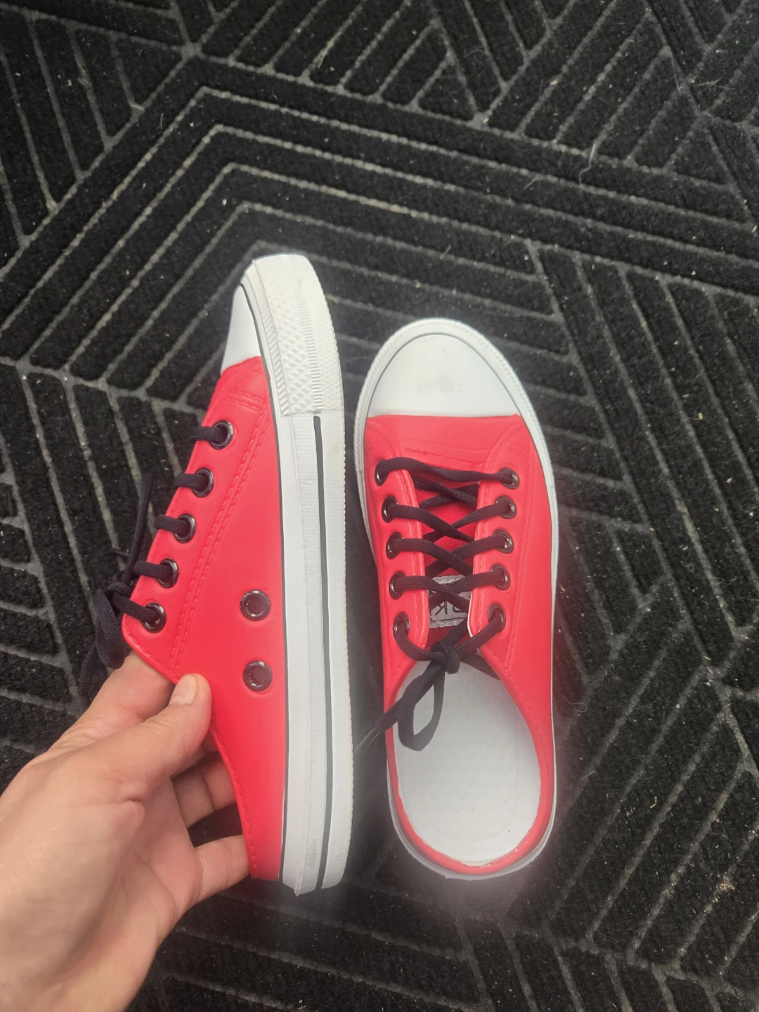 Red Plastic Converse-style sneakers - photo 2