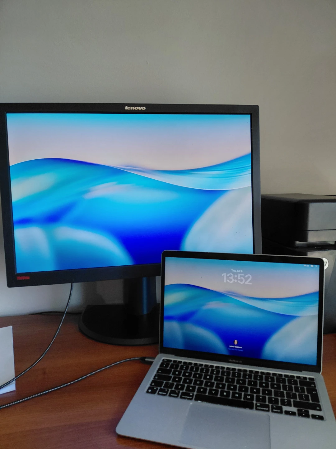 Lenovo ThinkVision Monitor 24" - photo 2