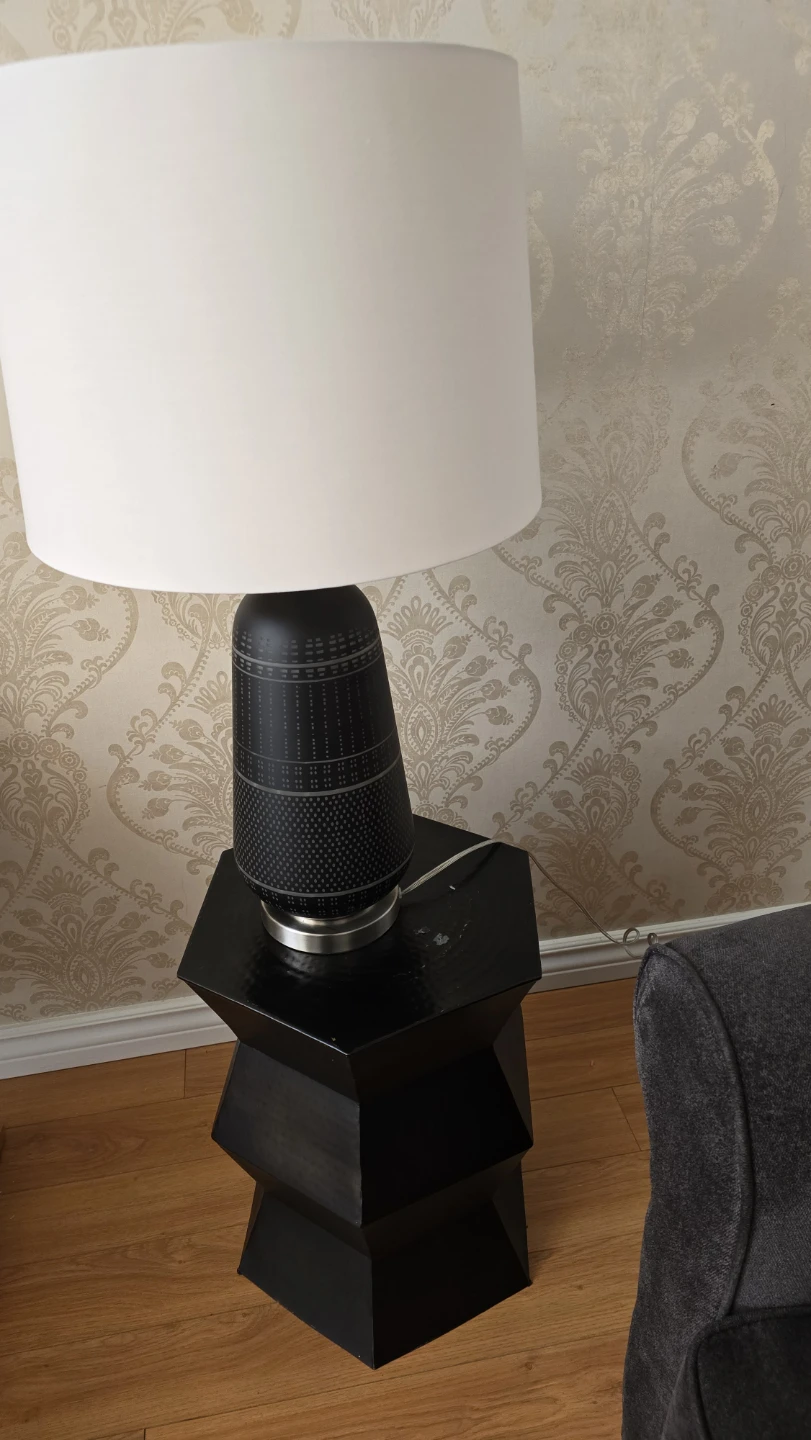 Lamp table