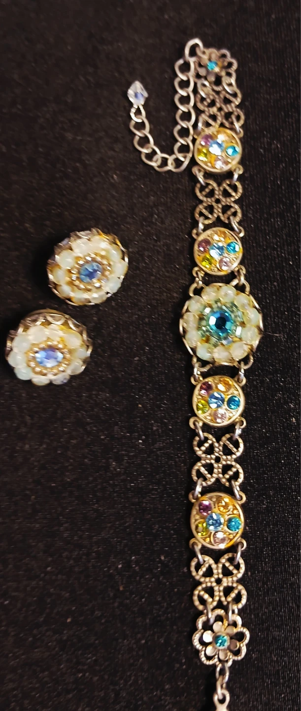 Assorted Gemstone Bracelet and Earring Set - photo 2