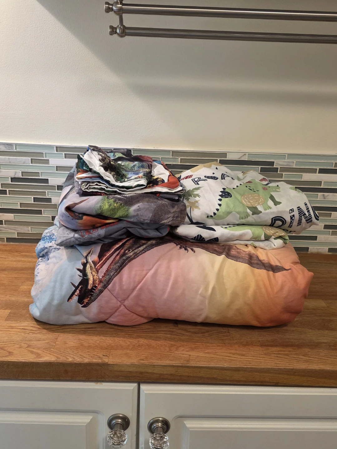 Twin size Dinosaur Comforter and  2 full Sheet Sets
