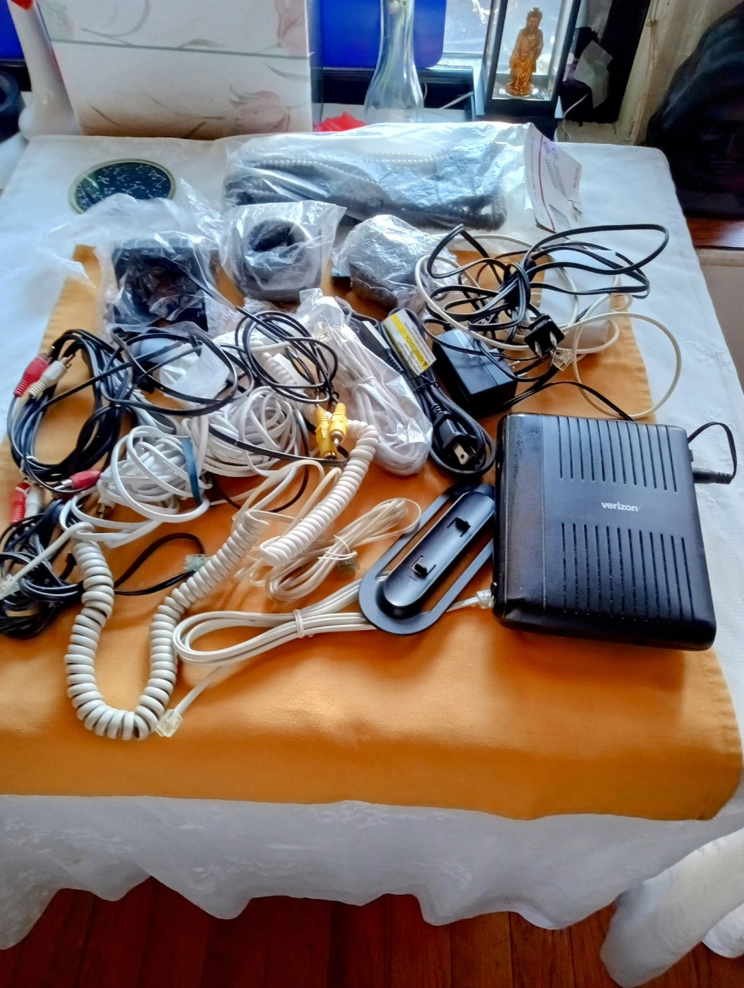 Verizon Router and Phone Accessories Bundle