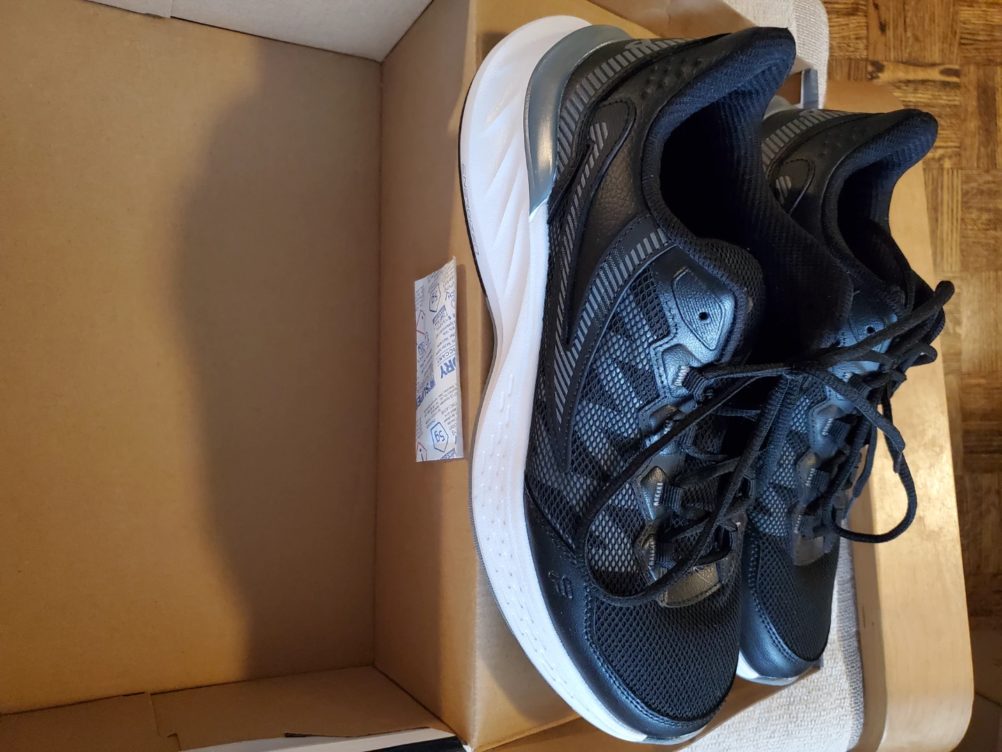 Fila running shoes - size 10 -  brand new - photo 2