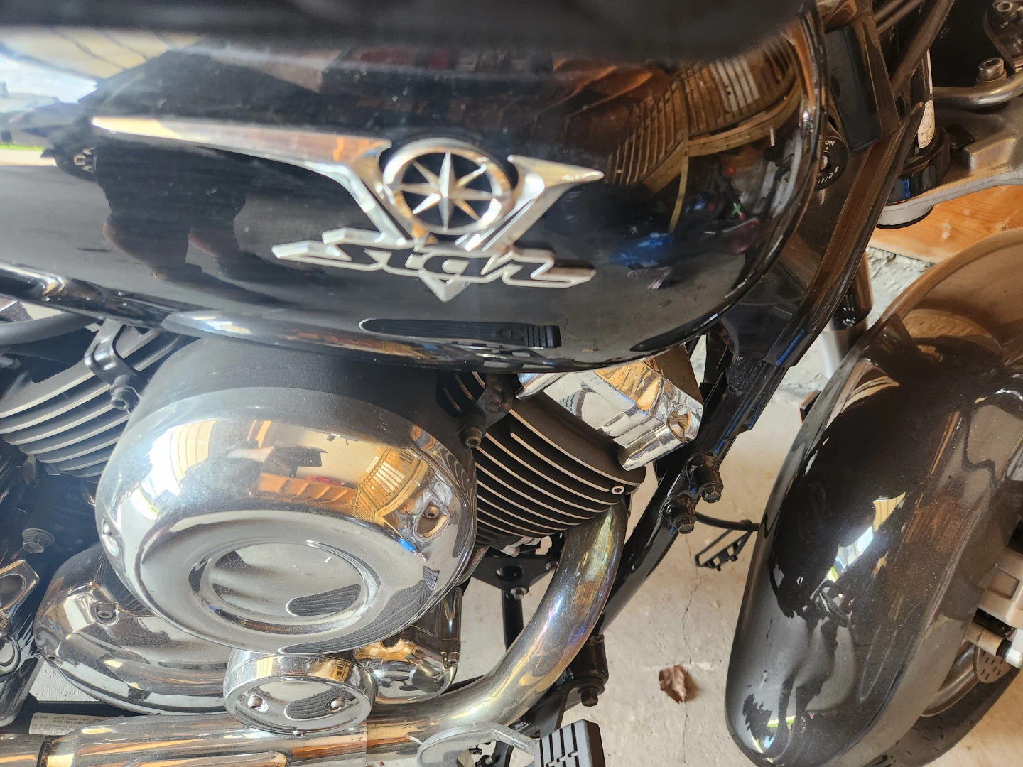 Yamaha V-Star Motorcycle - photo 2