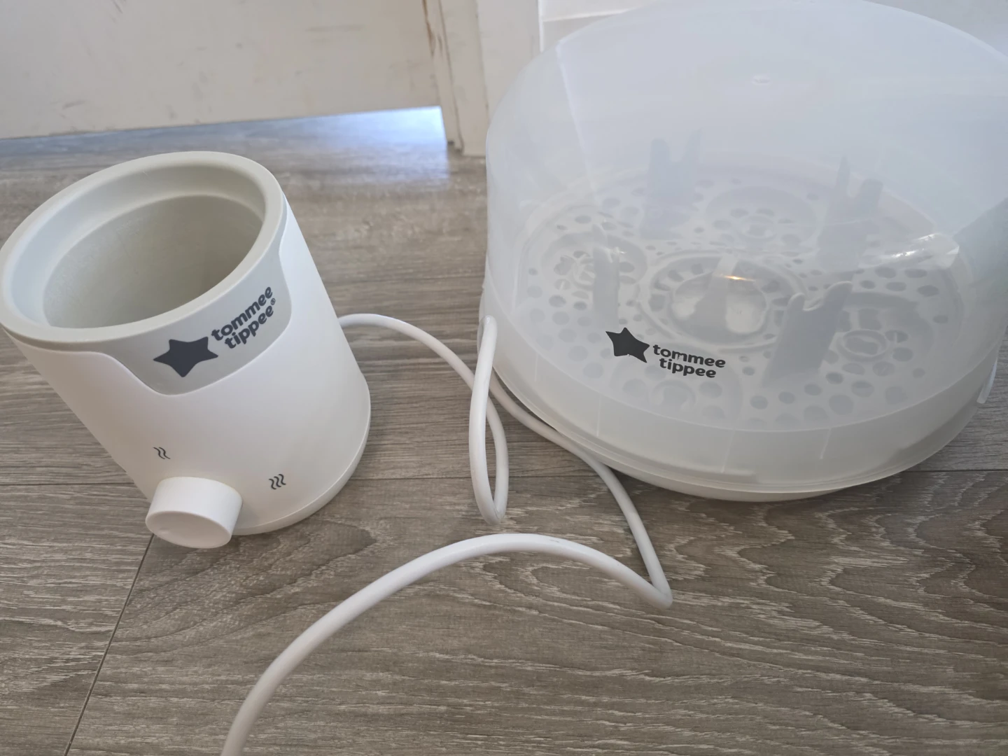 Tommee Tippee Electric Bottle Sterilizer and Warmer