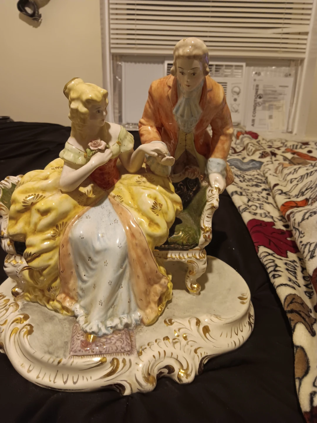 Cappodiamante Porcelain Figurine Couple