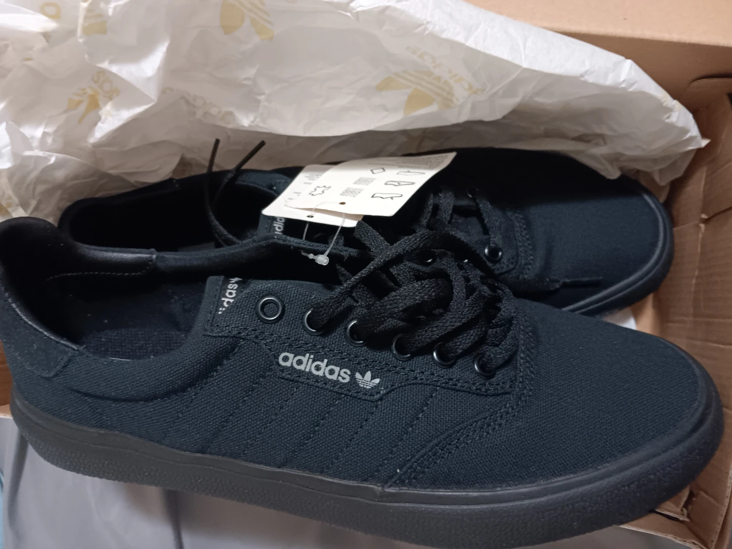 New 9.5 ADIDAS Men’s Black Canvas Low-Top Sneakers - photo 4