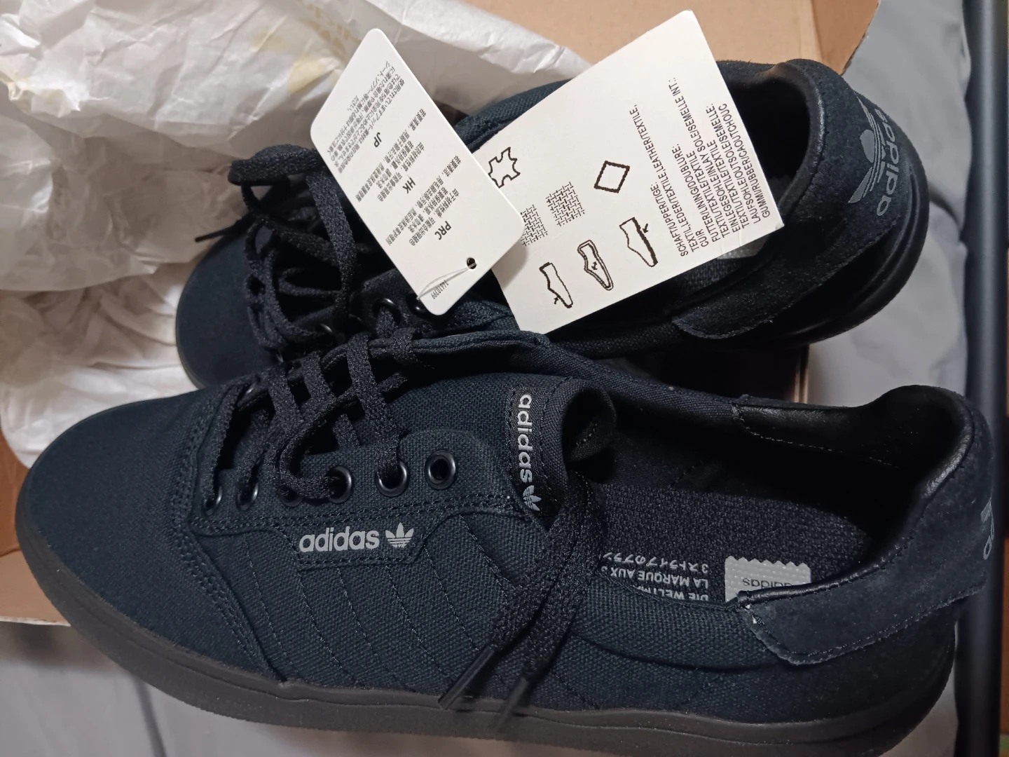 New 9.5 ADIDAS Men’s Black Canvas Low-Top Sneakers - photo 5