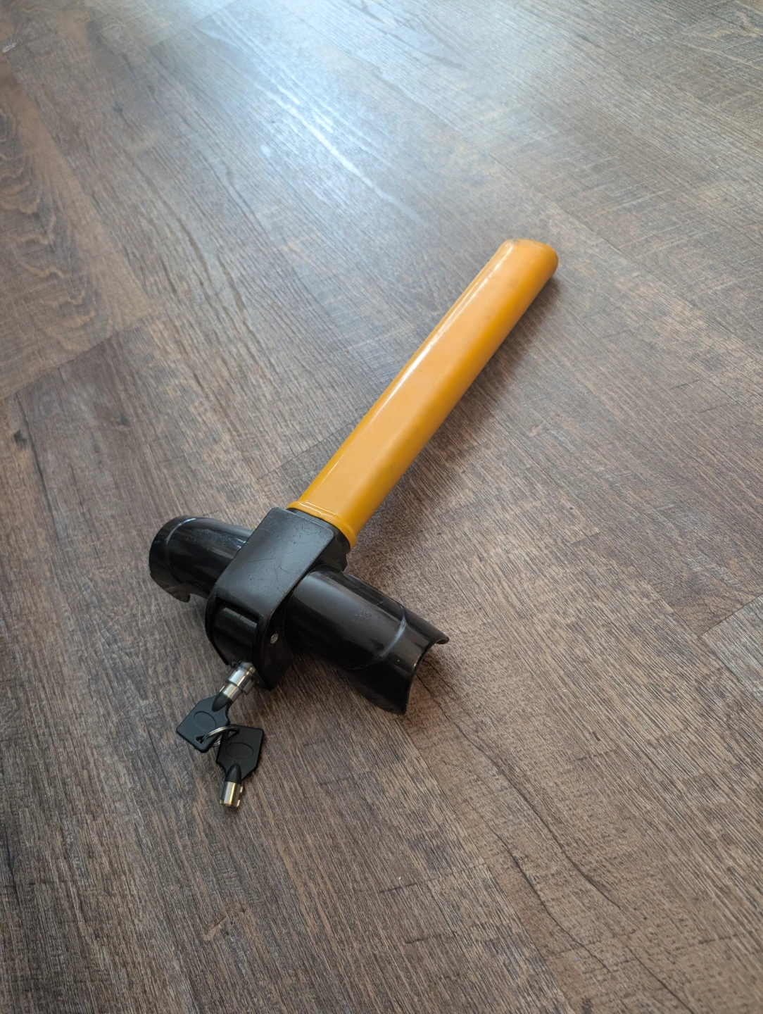 Yellow and Black Car Steering Wheel Lock with Keys