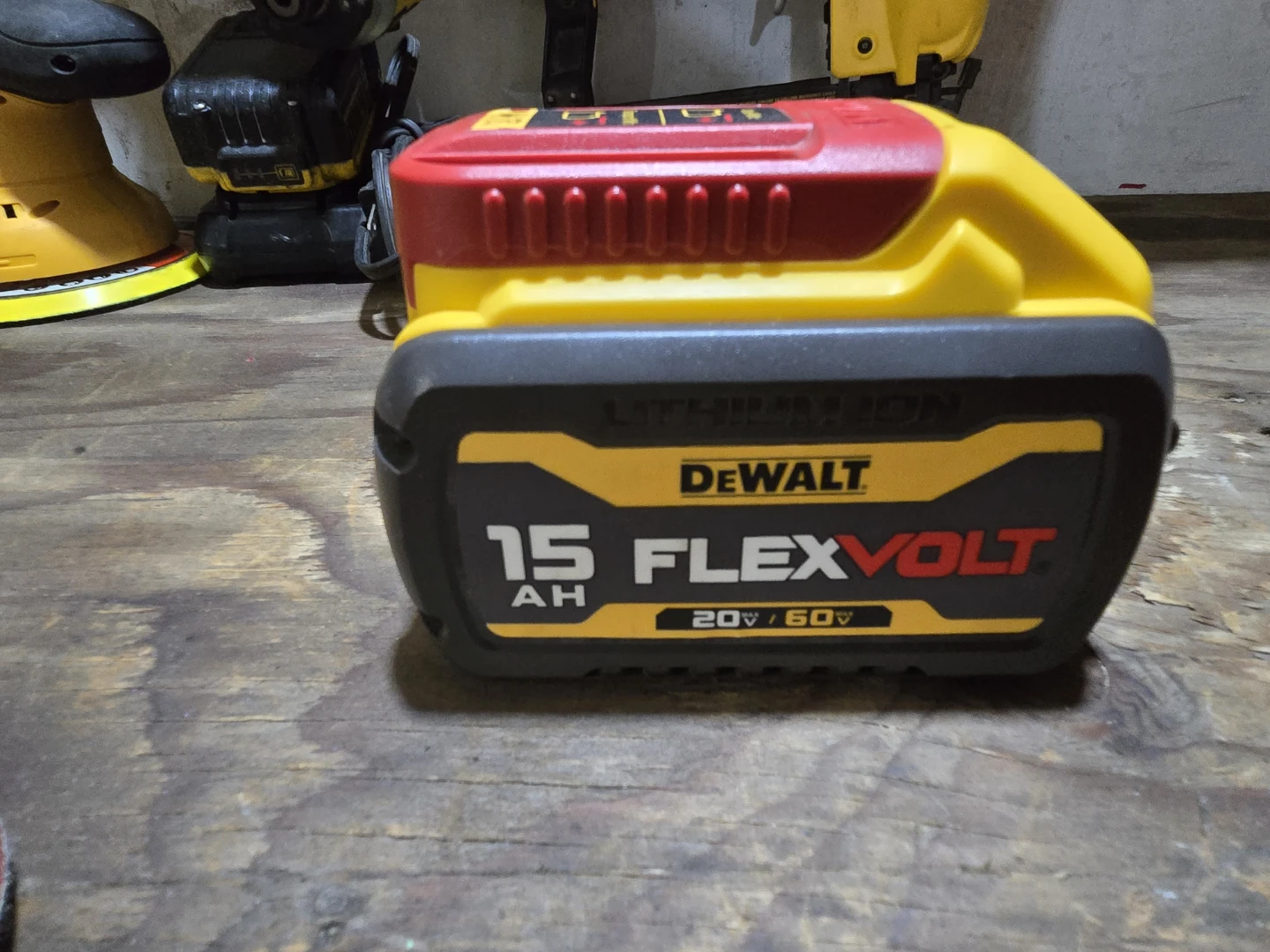DeWalt FlexVolt 15Ah/9.0 Ah 20V/60V Battery - photo 4