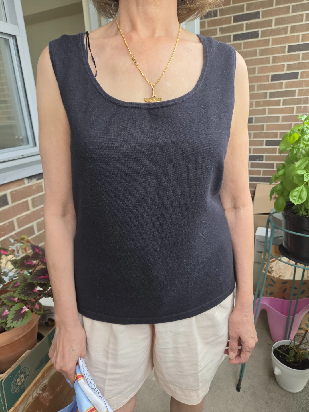 Souvenir Scarf de Paris & black soft but thick knit top
