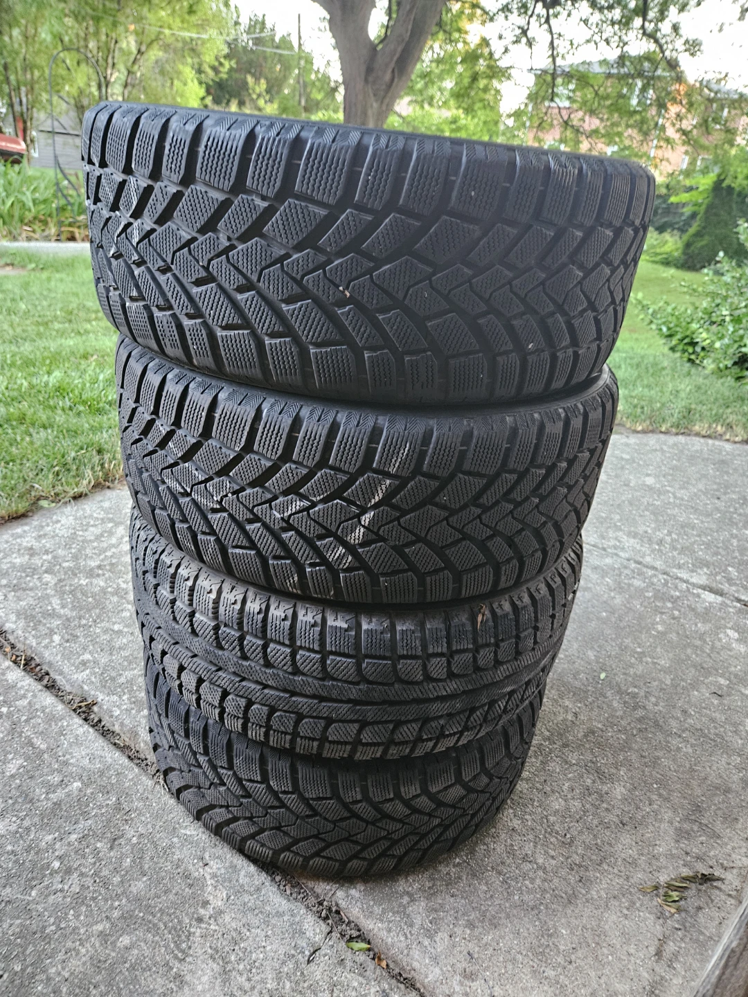 225/40/18 Winter Tires and rims. 5 x 114.3. Honda Accord, etc - photo 2