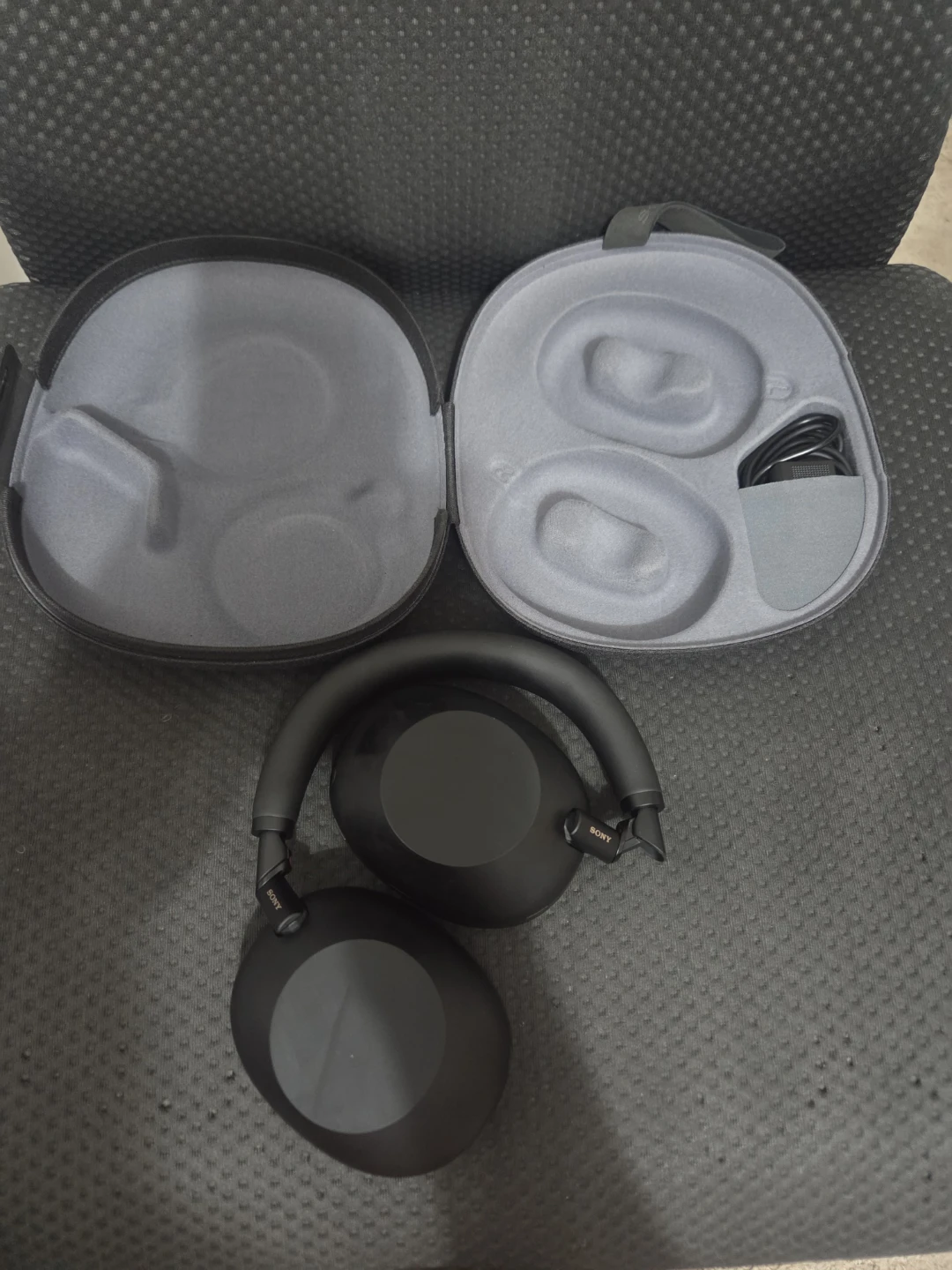 Sony WH-1000XM6 Noise Cancelling Headphones