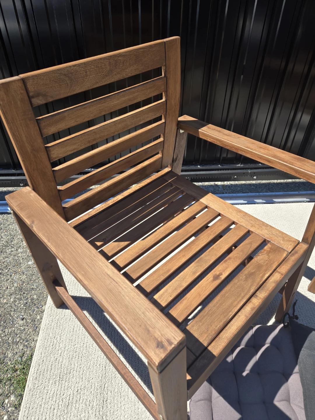 Newly refinished 2 applaro patio chairs w cushions - photo 2