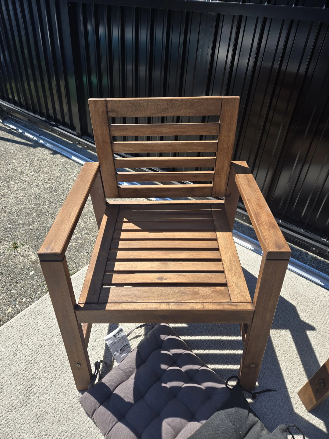 Newly refinished 2 applaro patio chairs w cushions - photo 3