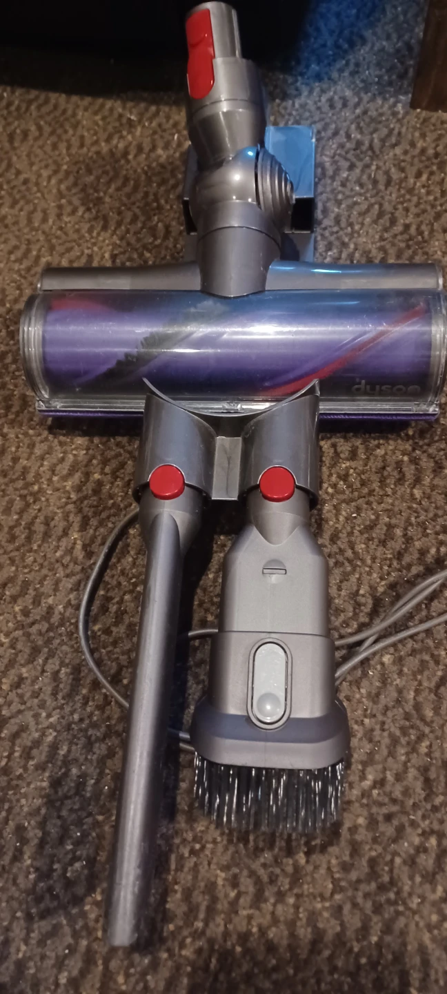 Dyson v8 vacuum parts - photo 2