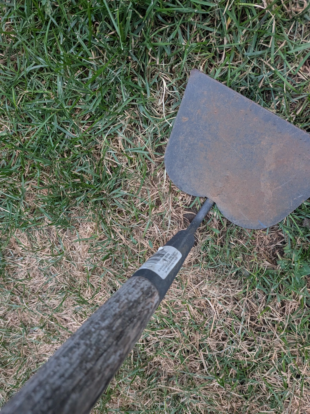 Yardworks Garden Hoe  and weed extractor for $10 - photo 4