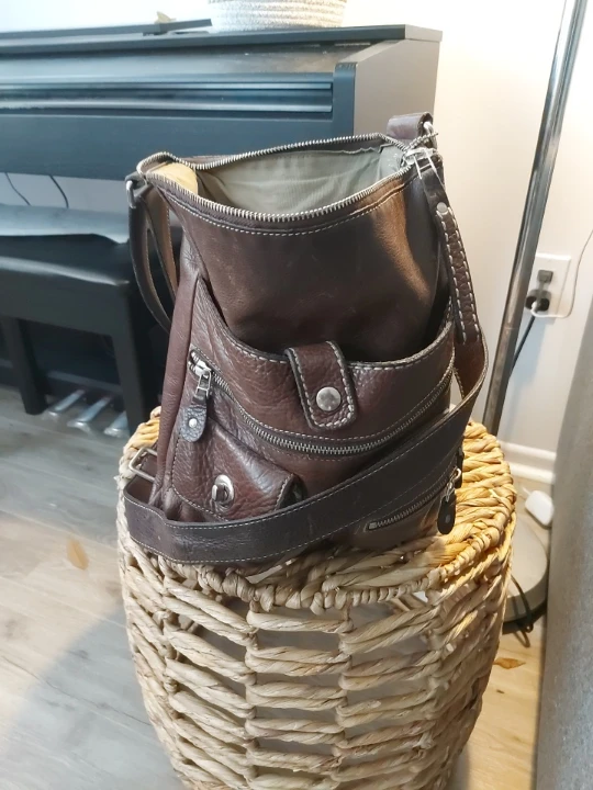 Roots Fossil Brown Leather Shoulder Bag