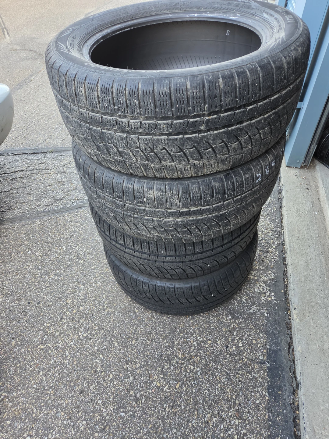265/50R20 Nokian WR G4 SUV Tires (4 tires)