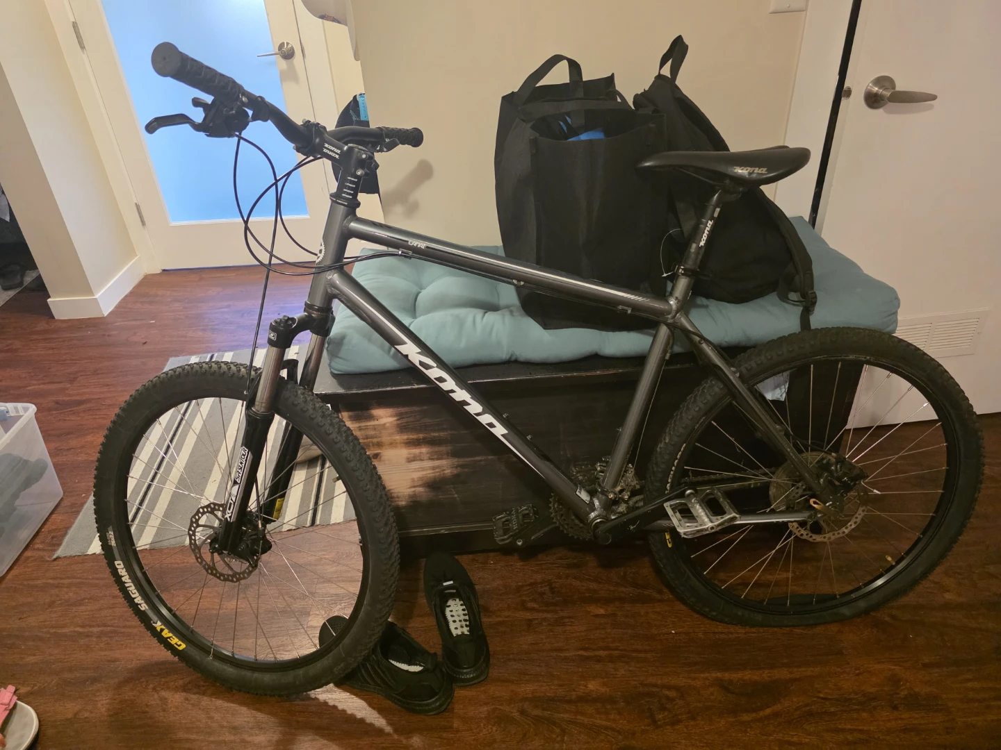 Kona medium mtn bike