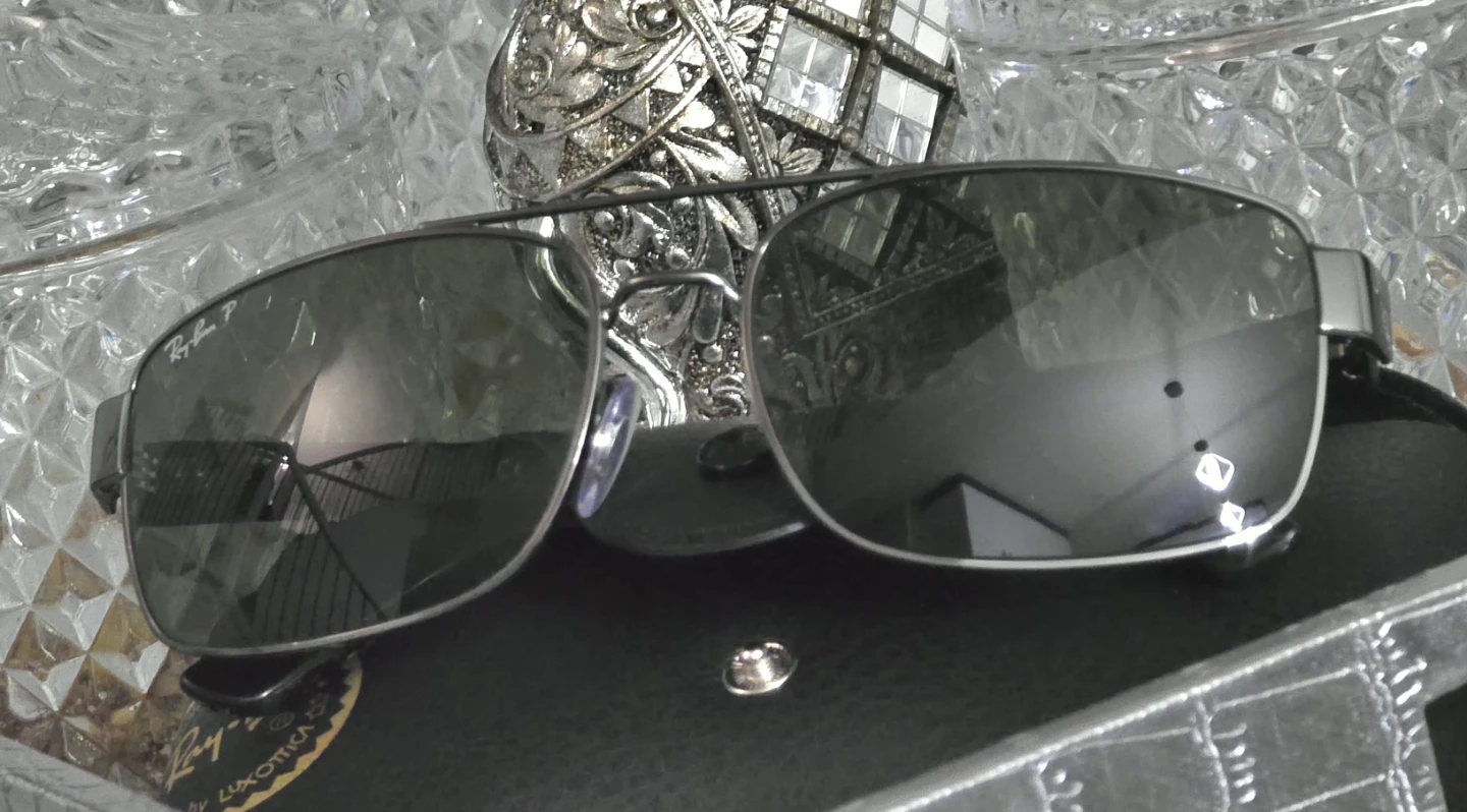 Ray-Ban Polarized Sunglasses(one time used) - photo 5
