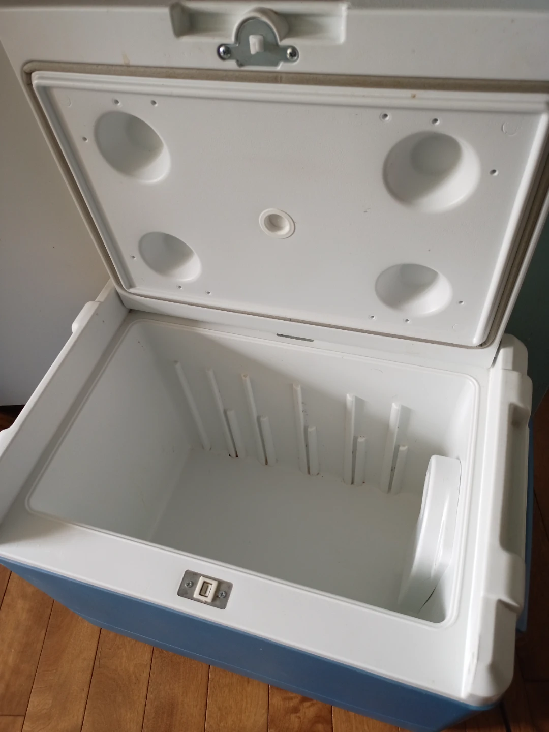 Coleman Cooler with Power Cord - photo 4