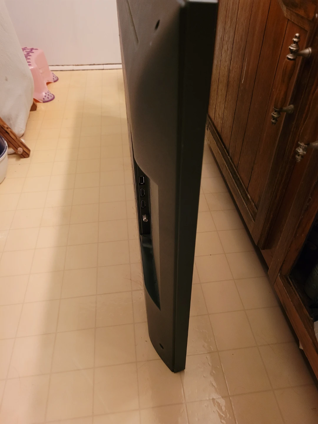 Flat Screen Television - photo 3