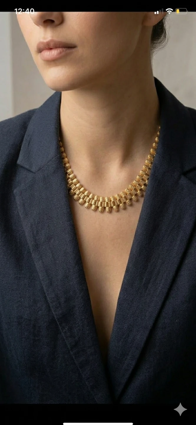 Gold tone statement necklace - photo 2