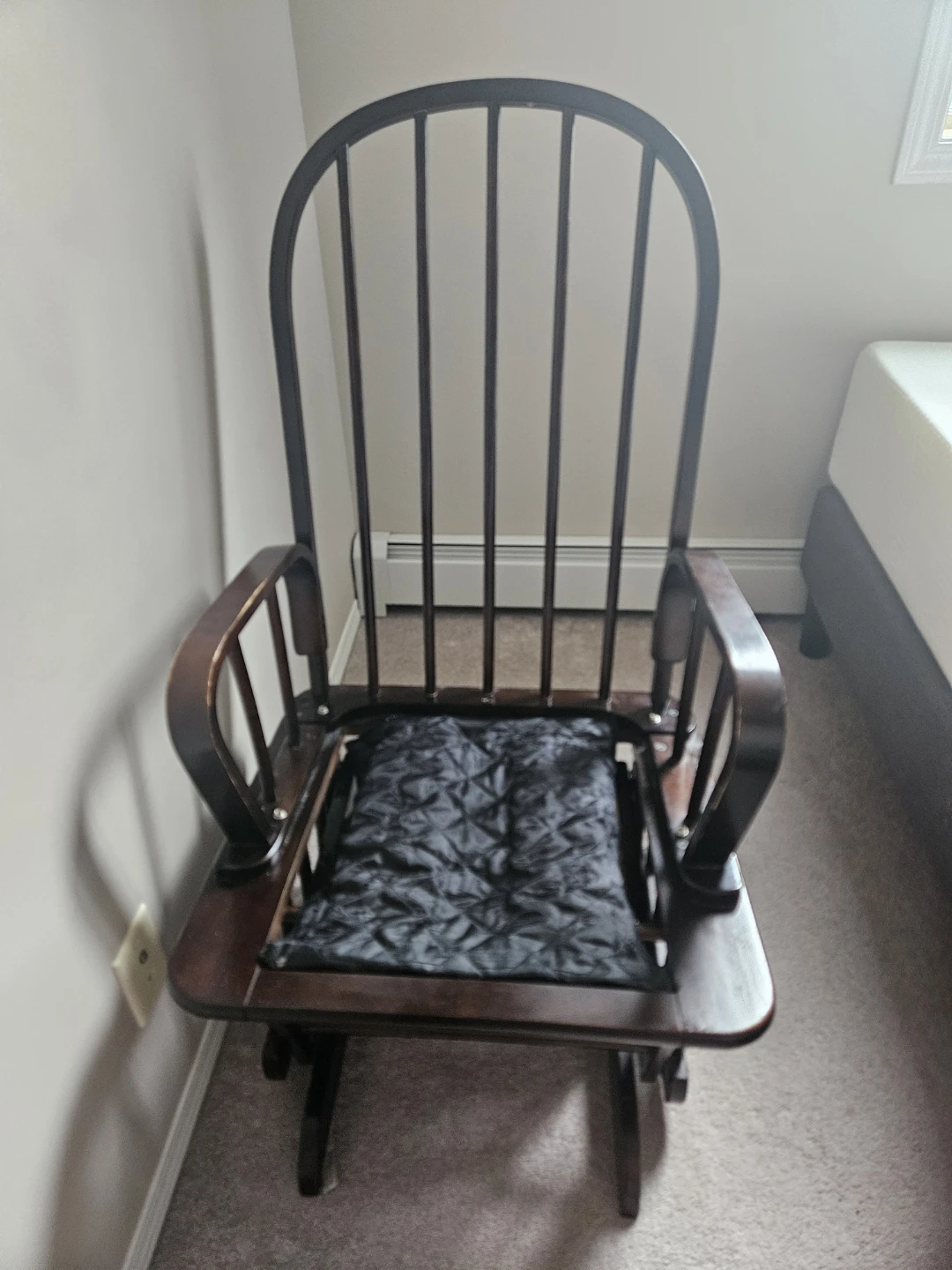 Free Sharmag Rocking Chair
