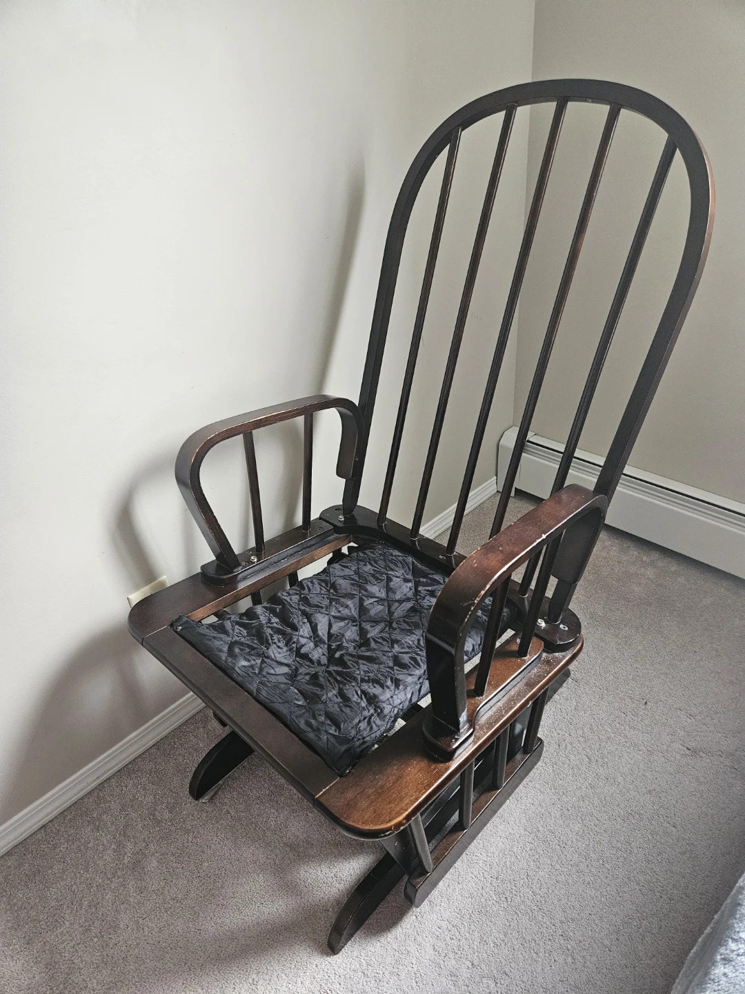 Free Sharmag Rocking Chair - photo 2