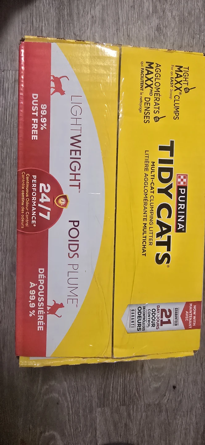 2 boxes of Purina Tidy Cats Lightweight Clumping Litter 5.44 kg