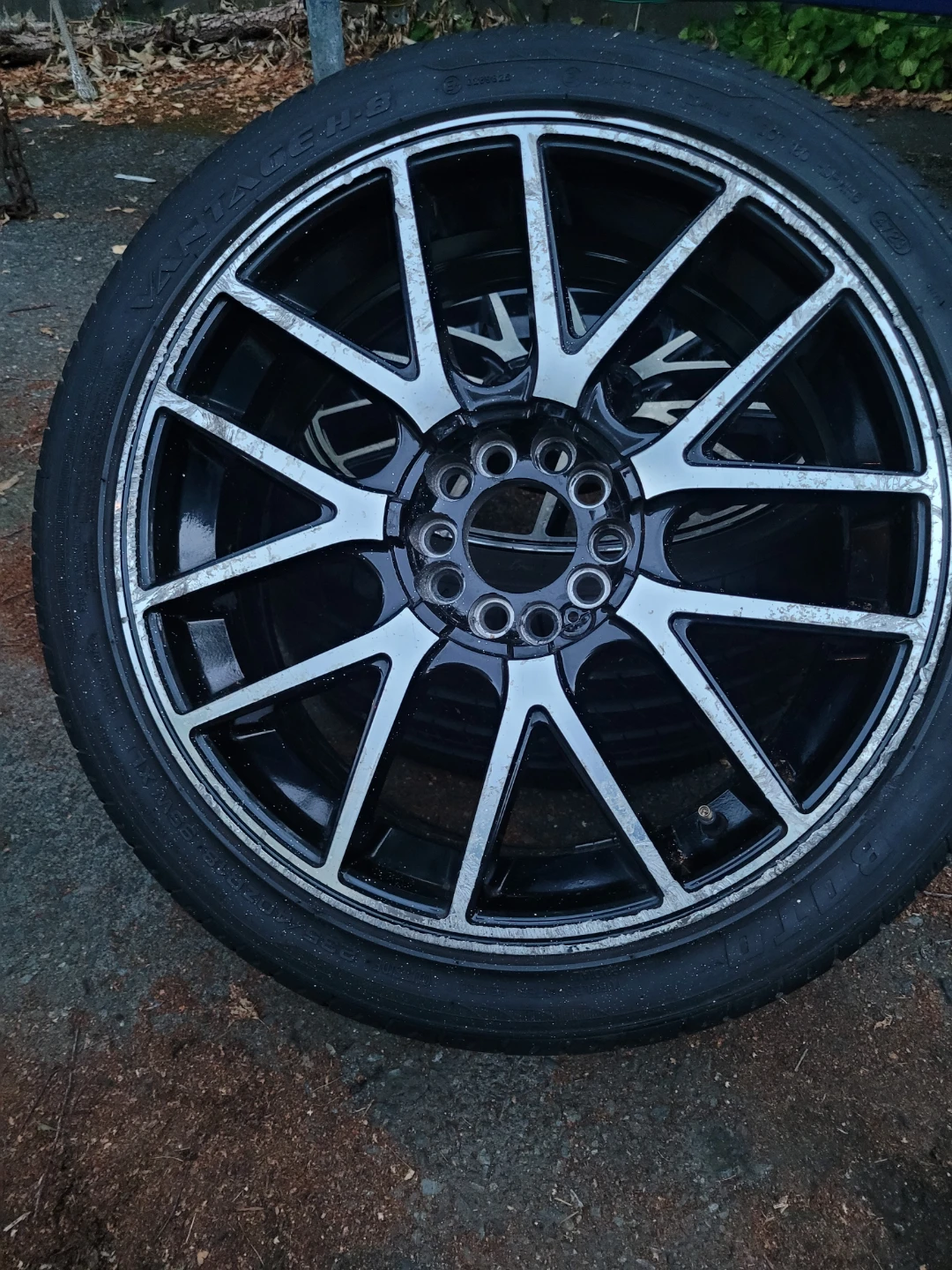 235/40ZR18 Tire - photo 2